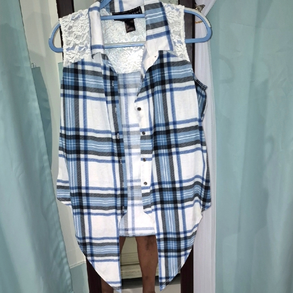 Blue and White Plaid Sleeveless Top with Lace